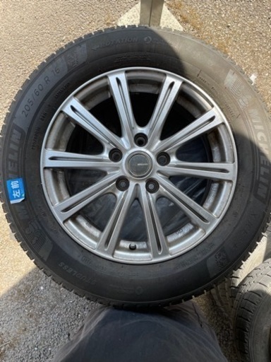 205/65/16 スタッドレスタイヤ