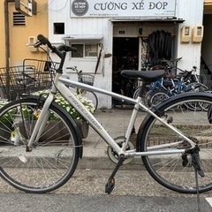 ??　ママチャリ　6変速　700c ライト　付き　配達可能　シルバー