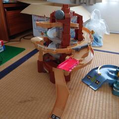 トミカ駐車場他3点セットの画像