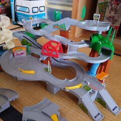 トミカ駐車場他3点セットの画像