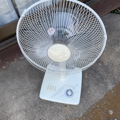 扇風機　白色　TOSHIBA製