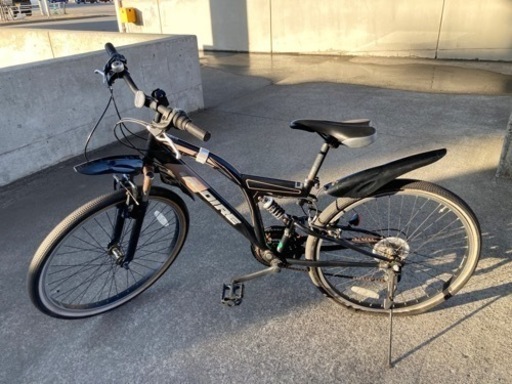 自転車26インチ黒クロスバイク