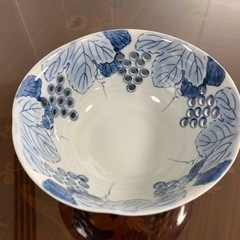 ぶどう模様　すかし　鉢　寿山の画像