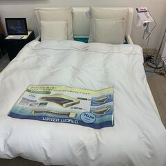 ダブルベッド　白色　羽毛布団セット