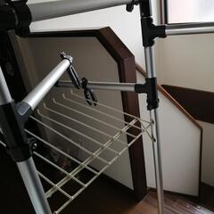 室内洗濯物干しの画像