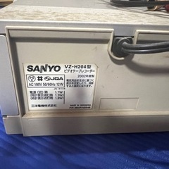 ビデオとDVDデッキの画像