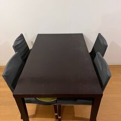 Dining set 1 table 4 chairsの画像