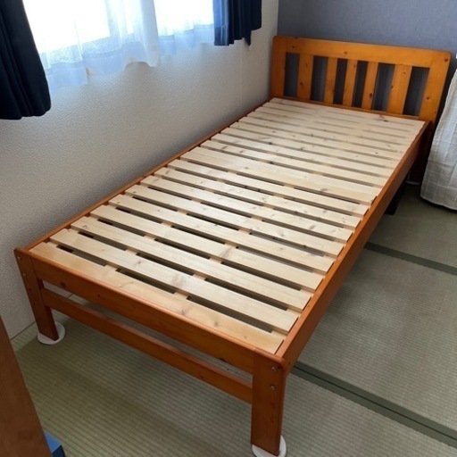 シングル脚付きすのこベッド