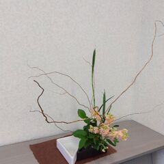 生花サロン・月1回、お花の好きな方の集まりです！の画像