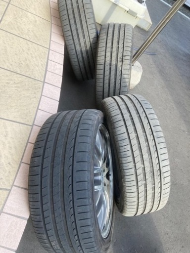 ロクサーニ　マルチフォルケッタ　19インチ　タイヤホイール　値下げ中