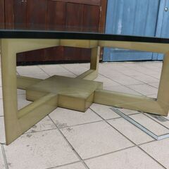 IDC OTSUKA(大塚家具)のデコレ センターテーブルです！スタイリッシュなデザインとグラデーションの美しいバスウッド材がモダンなインテリアのアクセントになるリビングテーブルです♪DD318の画像