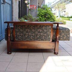 Karimoku(カリモク家具)のCOLONIAL(コロニアル)シリーズ カントリースタイルのソファーベッドです。来客や別荘などで活躍する便利な3人掛けソファー！！DD321の画像