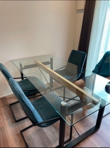 ガラステーブル　（大塚家具）