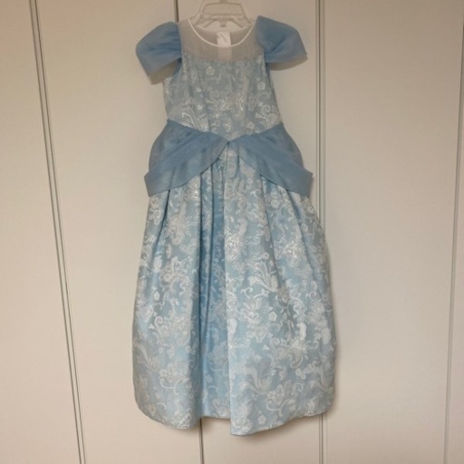 ディズニーランド　ビビディ・バビディ・ブティック　シンデレラドレス140cm 美品