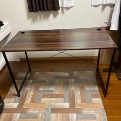 パソコンデスクの画像