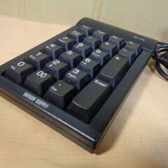 メカニカルテンキー（ハブ付・ブラック） NT-10UH2BK ドイツCherry社製MX Tactile feelキースイッチ（通称茶軸）採用 本格派テンキーの画像