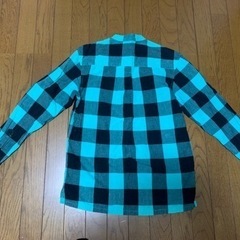 チェックシャツ(黒、緑)の画像