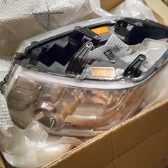 デリカ Ｄ５ ヘッドライトユニット