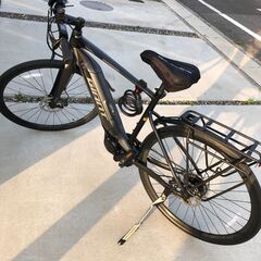 電動クロスバイク　GIANT ESCAPE RE+　