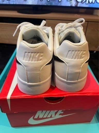 NIKE コートロイヤル　26cm