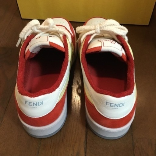 【最終値下げ】FENDI スニーカー