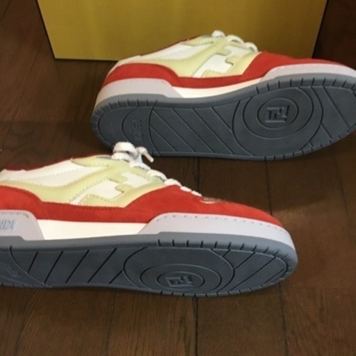 【最終値下げ】FENDI スニーカー