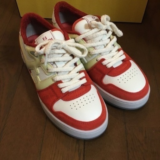 【最終値下げ】FENDI スニーカー