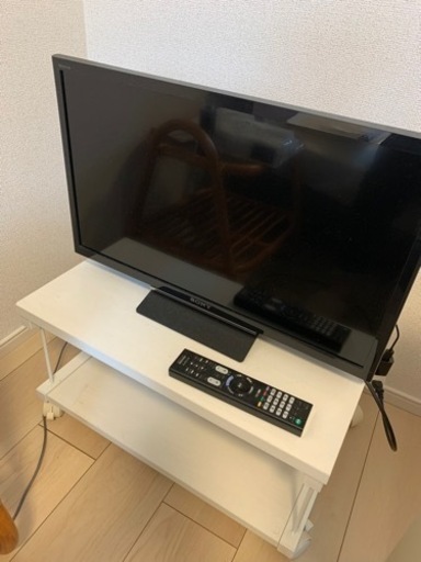 テレビ、（テレビ台）