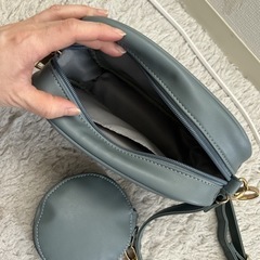 ショルダーバッグとエコバッグの画像