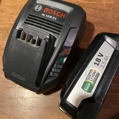 値引可！BOSCH 18V充電池 充電器セット　おまけつきの画像