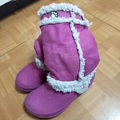 クロックス　ブーツ　22〜23センチの画像