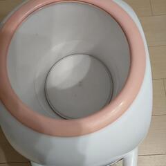 オムツポット　おむつ用ゴミ箱　カセット不要の画像
