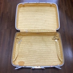 スーツケースの画像
