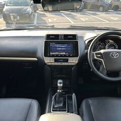 自社ローン　ローンが通らない生活から通る生活へ　保証人不要　最大84回　頭金不要 トヨタ ランドクルーザープラド2.7 TX Lパッケージ ブラック エディション 4WD　ワンオーナー　サンルーフ　パワーシート （ブラック）の画像