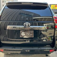 自社ローン　ローンが通らない生活から通る生活へ　保証人不要　最大84回　頭金不要 トヨタ ランドクルーザープラド2.7 TX Lパッケージ ブラック エディション 4WD　ワンオーナー　サンルーフ　パワーシート （ブラック）の画像