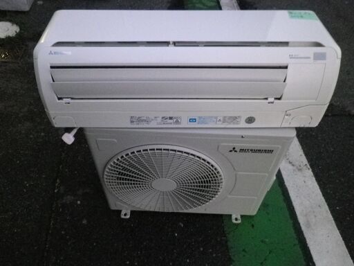 三菱重工　ビーバーエアコン　少ない電力で大風量を吹出す「JET気流」、急速な冷暖房「ワープ運転」　　６～８畳用エアコン　SRK22TV-W　2017年