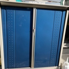 交渉中　屋外物置　まとめて引取り　自宅まで来れる方限定