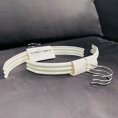 滑りにくい！アーチ型ハンガー／28cm ホワイト 6本の画像
