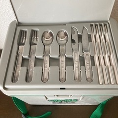 【受け渡しの方決まりました】【差し上げます】レジャーボックスサボテンの画像