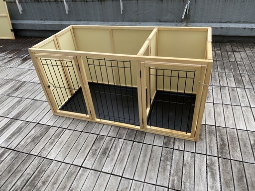 中型犬木製ペットゲージ　屋根付き　折りたたみ可能　しきりあり