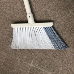 ☆無料でどうぞ！　外掃除用箒とちりとりのセット　側溝の掃除も可　フック付き☆の画像