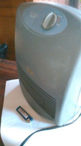 持ち運びが便利なヒーターです。