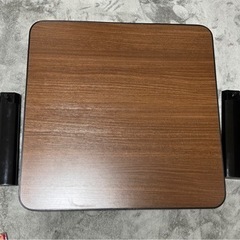 こたつテーブルの画像