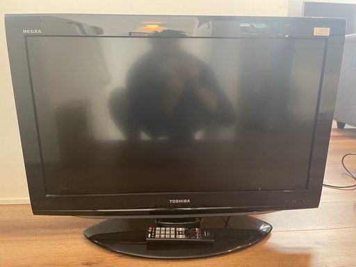 引き取り・ピックアップのみ　東芝 (TOSHIBA) REGZA LED 32 INCH テレビ