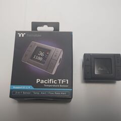 【即日・手渡し可】Thermaltake Pacific TF2 G1/4 銅コア構造 TT RGB Plus ソフトウェアモニタリング 摂氏/華氏 温度と流量インジケーター CL-W275-CU00SW-Aの画像