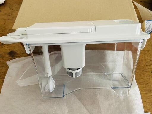 一部欠品　東芝 TOSHIBA 冷蔵庫 給水タンク 一式　44073685