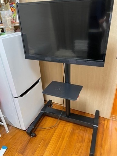 テレビスタンド3000円