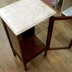 天板：大理石風 木製フレーム キャビネット 小型 幅：約39cm コレクションケース 札幌市 厚別区の画像