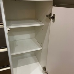 早いもの順です★ 食器棚  松田家具 白×シルバー色 収納棚