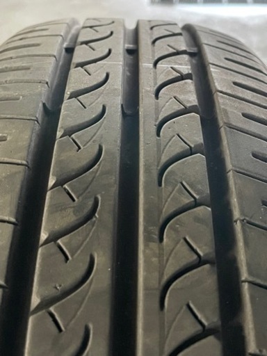 タイヤ4本　175/65R15